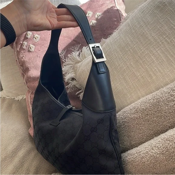 Gucci Black and Cream Hobo Bag - Picture 5 of 12